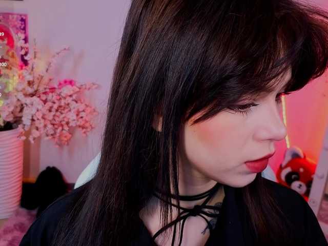 секс CoralineJones
