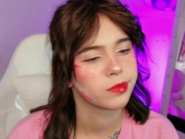 CoralineJones live cam on BongaCams