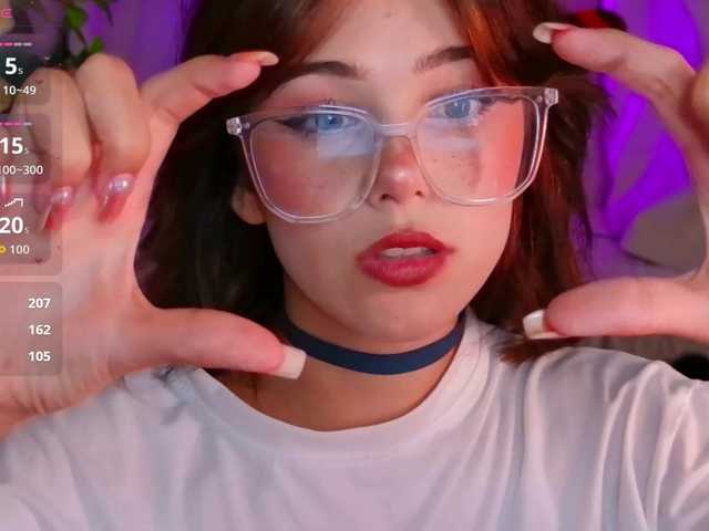 CoralineJones live cam on BongaCams