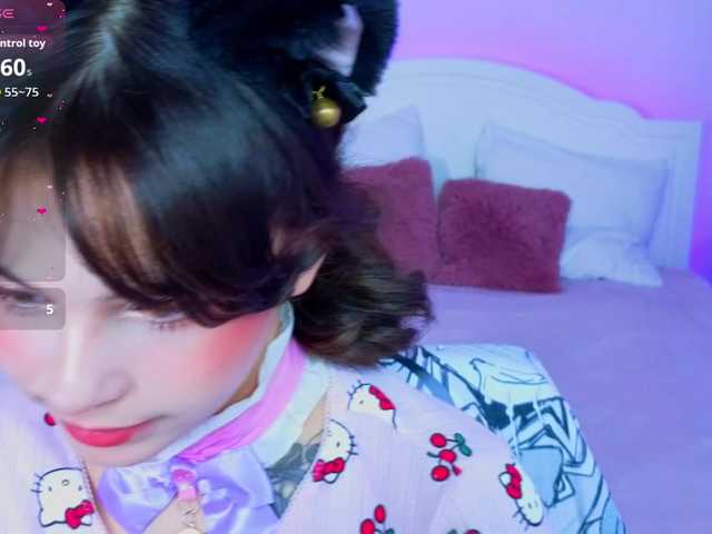 CoralineJones live cam on BongaCams
