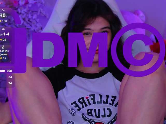 CoralineJones live cam on BongaCams