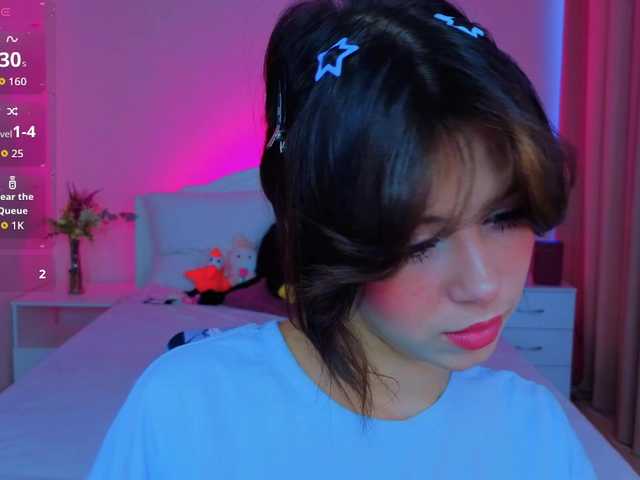 CoralineJones live cam on BongaCams