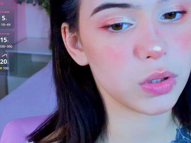 CoralineJones live cam on BongaCams
