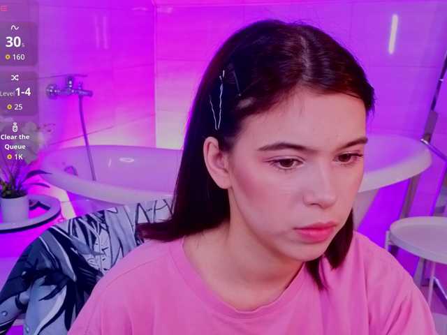 CoralineJones live cam on BongaCams