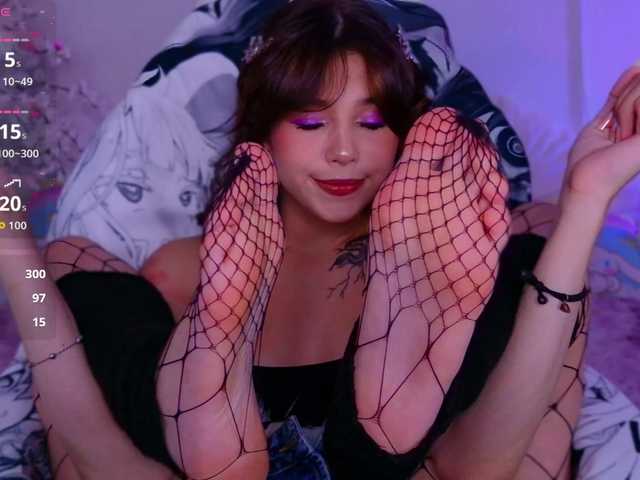 CoralineJones live cam on BongaCams