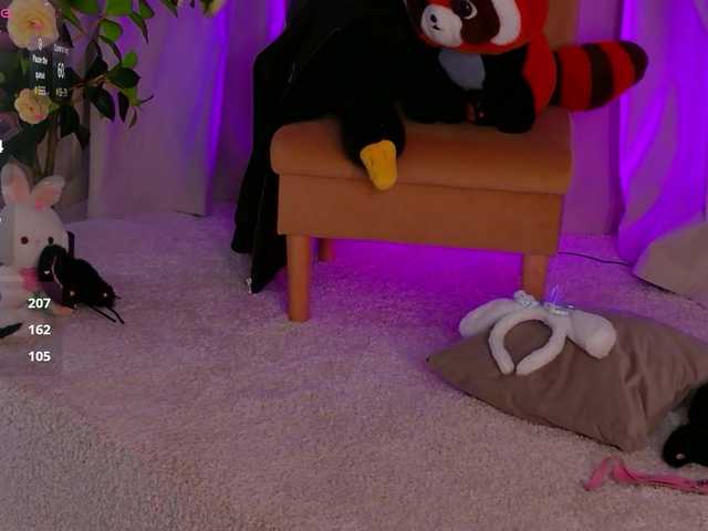 CoralineJones live cam on BongaCams