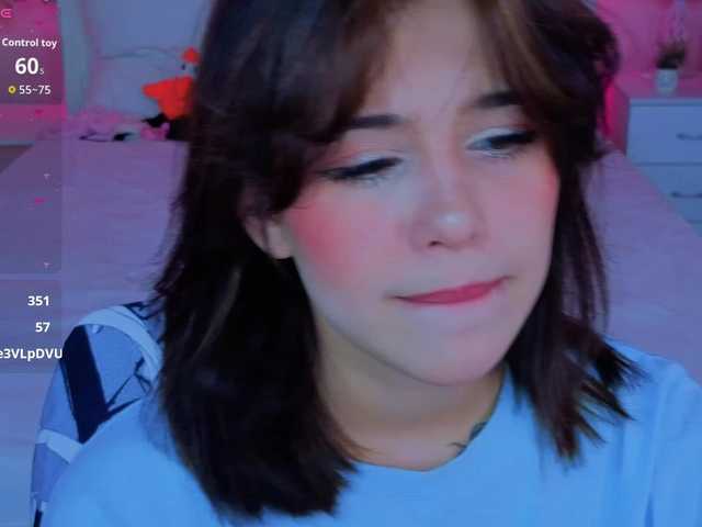 CoralineJones live cam on BongaCams