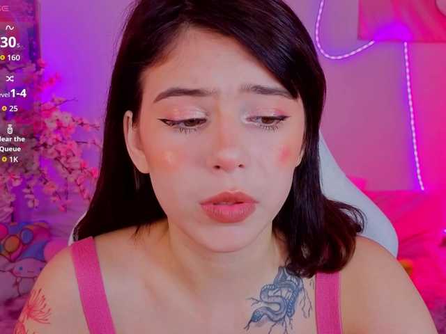CoralineJones live cam on BongaCams