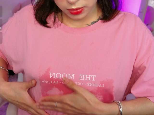 CoralineJones live cam on BongaCams