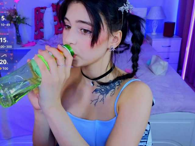  CoralineJones chat room