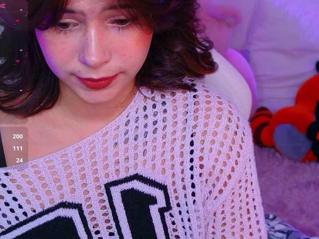 CoralineJones live cam on BongaCams