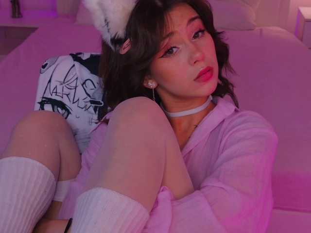 CoralineJones live cam on BongaCams