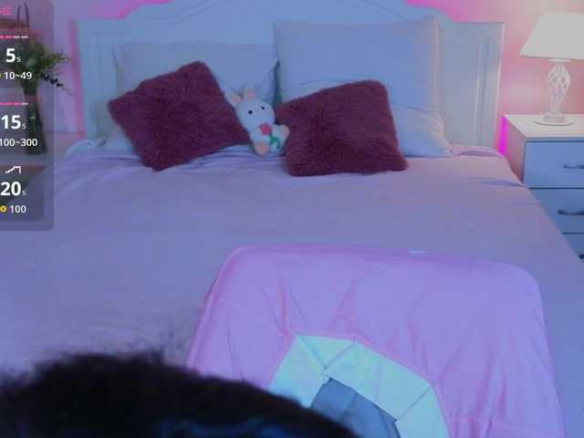 CoralineJones live cam on BongaCams