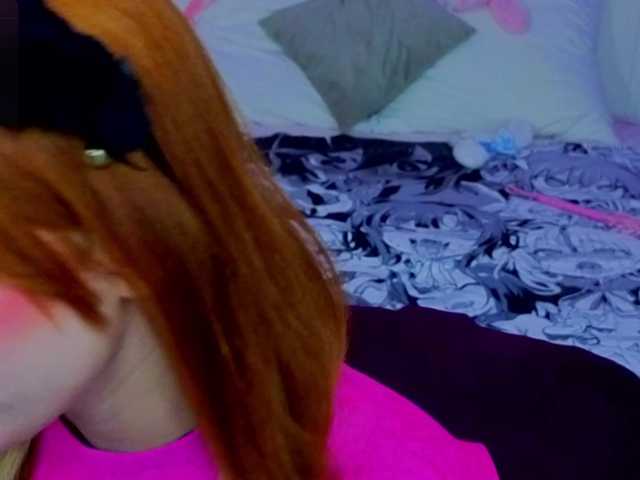 CoralineJones's BongaCams show and profile