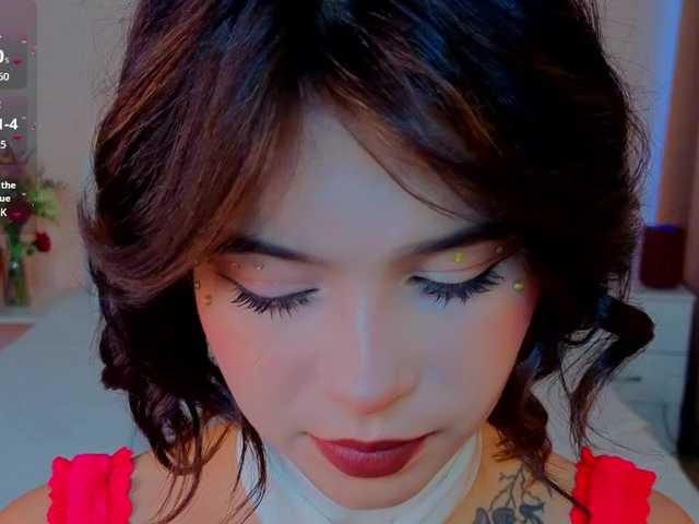 CoralineJones live cam on BongaCams