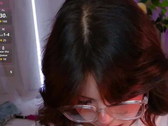 CoralineJones live cam on BongaCams