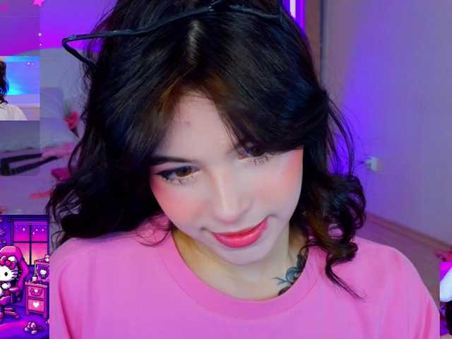  CoralineJones chat room