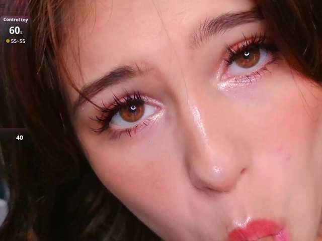 CoralineJones live cam on BongaCams