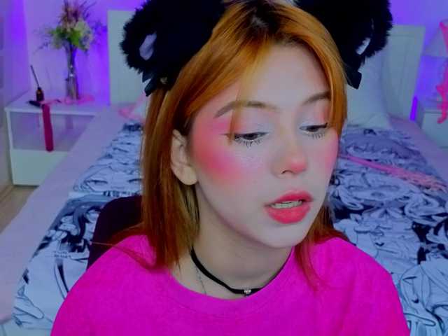 CoralineJones's BongaCams show and profile