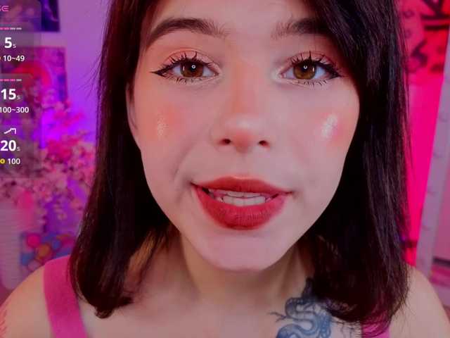 CoralineJones live cam on BongaCams