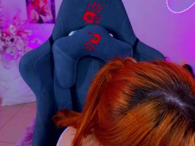 CoralineJones's BongaCams show and profile