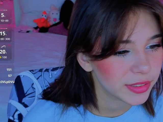 CoralineJones live cam on BongaCams