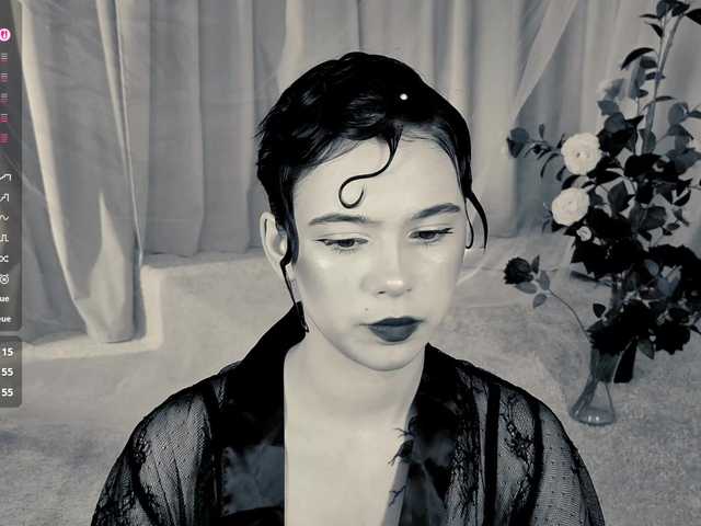 CoralineJones live cam on BongaCams