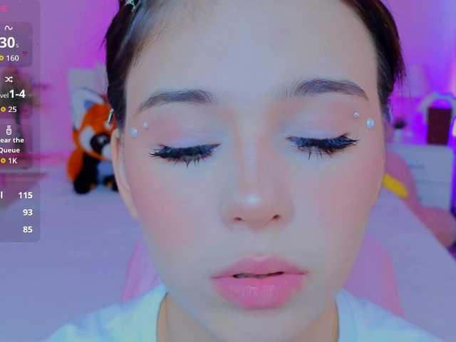 CoralineJones live cam on BongaCams
