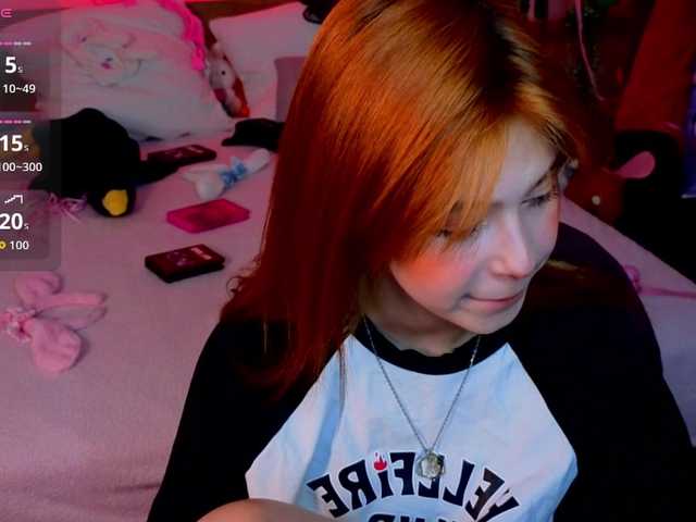 CoralineJones's BongaCams show and profile