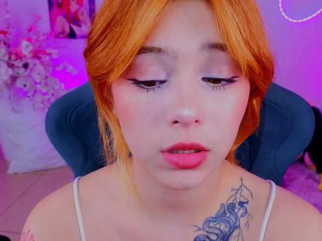 CoralineJones's BongaCams show and profile