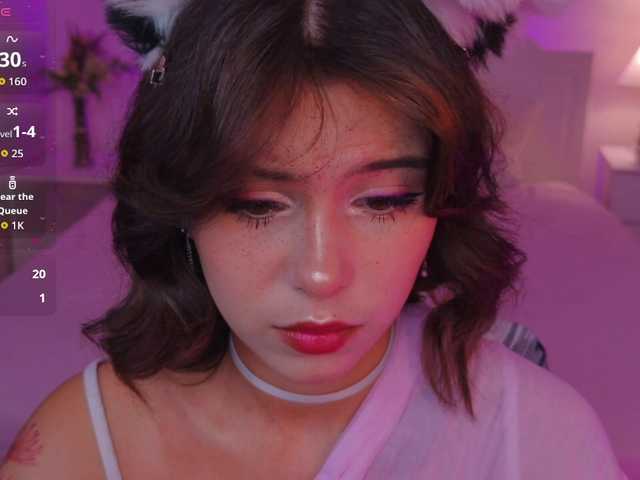 CoralineJones live cam on BongaCams