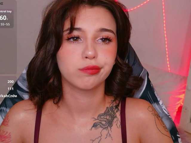 coralinejones online