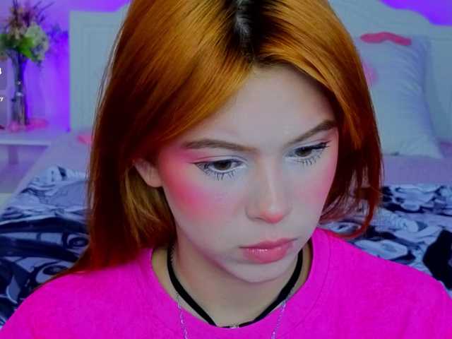 CoralineJones's BongaCams show and profile