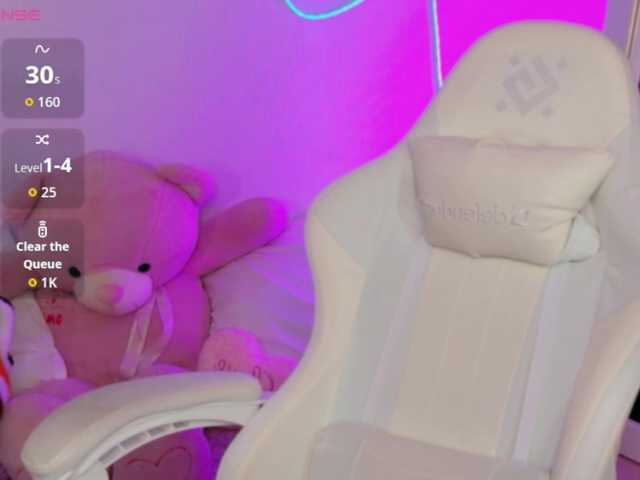 CoralineJones live cam on BongaCams