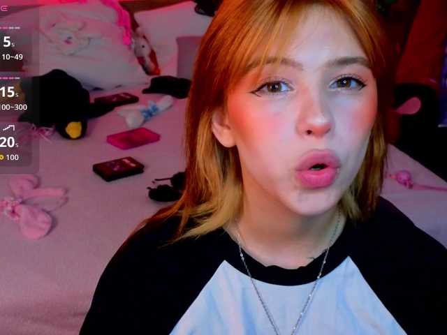 CoralineJones's BongaCams show and profile