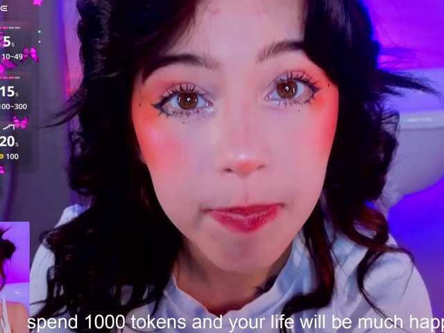 видео CoralineJones