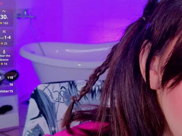 CoralineJones live cam on BongaCams