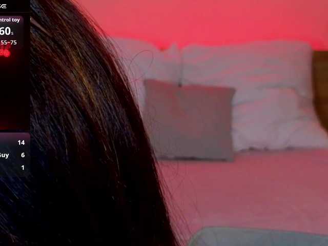 CoralineJones live cam on BongaCams
