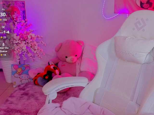 CoralineJones live cam on BongaCams