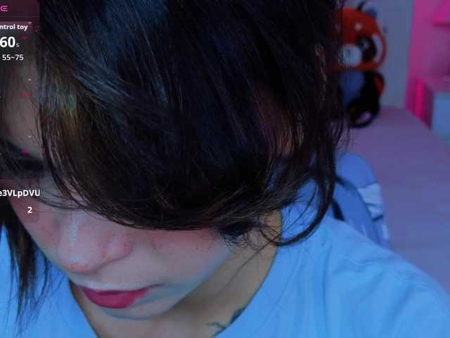 CoralineJones live cam on BongaCams