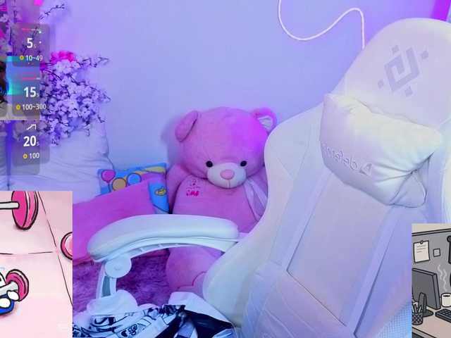 видео CoralineJones