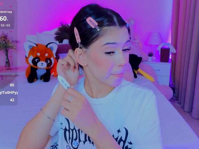 coralinejones online