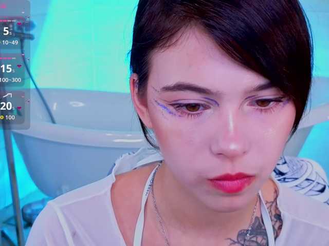 CoralineJones live cam on BongaCams