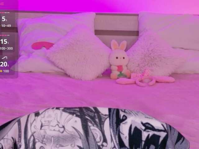 CoralineJones live cam on BongaCams