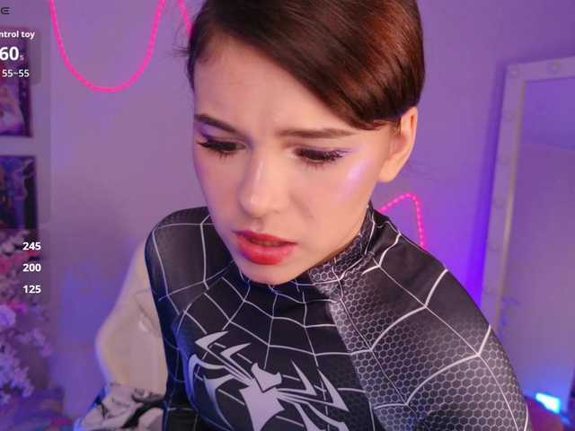 CoralineJones live cam on BongaCams