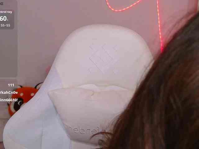 CoralineJones webcam