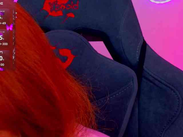 CoralineJones webcam