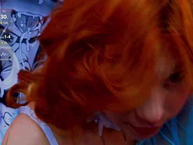 CoralineJones webcam