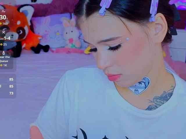 CoralineJones webcam