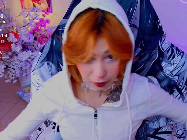 CoralineJones webcam